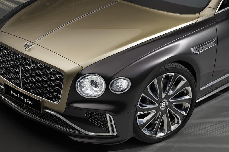 Bentley обновил линейку Mulliner: Flying Spur, Continental GT и GTC получили необычный декор