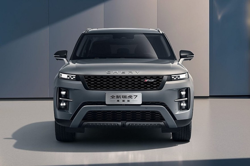 Jaecoo J7 превратился в Chery Tiggo 7 High Energy с дизайном в стиле Range Rover Evoque