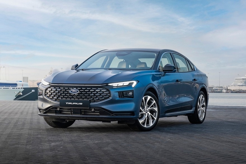 Седан Ford Taurus получил новую силовую установку