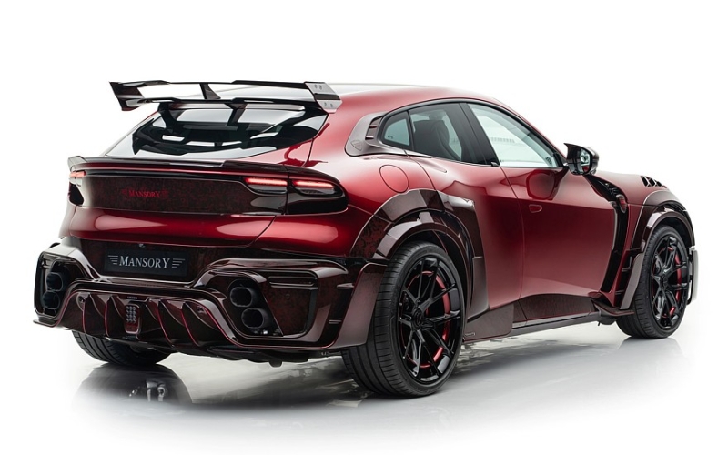 Тюнеры беспощадны к стилю Ferrari Purosangue: варианты от delta4x4 и Mansory