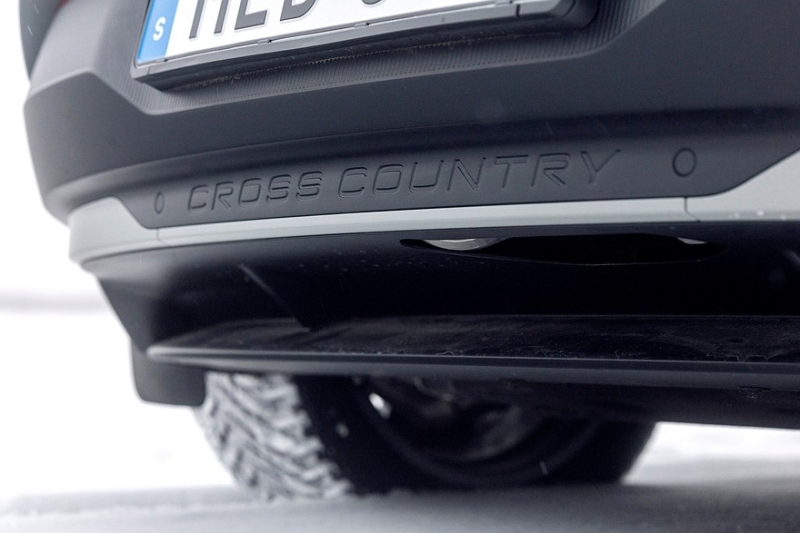 Лишь бы была зарядка: Volvo EX30 теперь доступен в оффроудной версии Cross Country