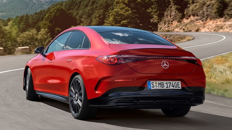 Новый Mercedes-Benz CLA: располневший кузов, две электрические версии и три c ДВС